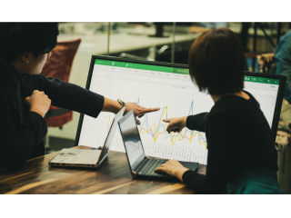 ロジカル×エモーショナルの両面から、ブランド課題を解決します