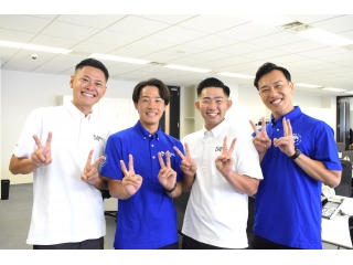 　　　《新卒入社の先輩達です☆》