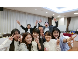 皆でいえーい!
部署年齢関係なく仲が良いのが魅力です(笑)