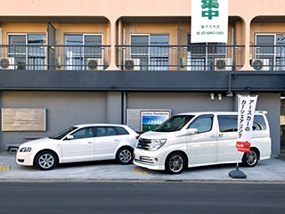 車種はコンパクトカー以外にも輸入車やミニバンも！