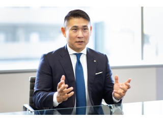 代表取締役社長　伊東　健太郎