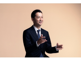 代表取締役　山田 佳央