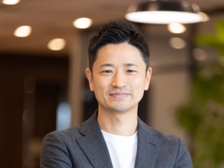 代表取締役 中館 
2005年にインターノウスを設立