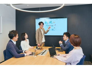 お客様の提案はチームで考えサポートします。