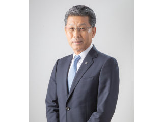 株式会社ワールドホールディングス
伊井田　栄吉