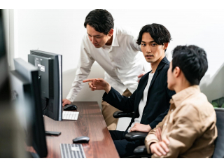 フラットな組織体制と専門性が高いプロ集団