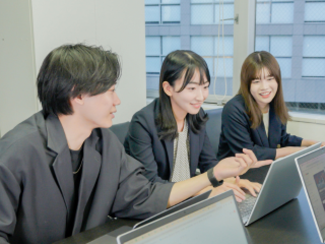 【26年卒／札幌勤務／高収入実現！】前年比200％成長！急成長中のWEB広告代理店「営業の総合商社」写真 1