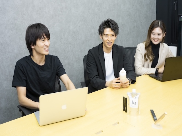 【インターン・新卒】事業作りのプロになりませんか！？代表との距離0m/起業家集団18名輩出/写真 1