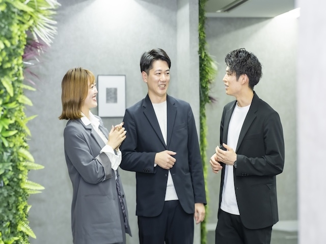 【新卒】事業作りのプロになりませんか！？代表との距離0m/起業家集団18名輩出/写真 2