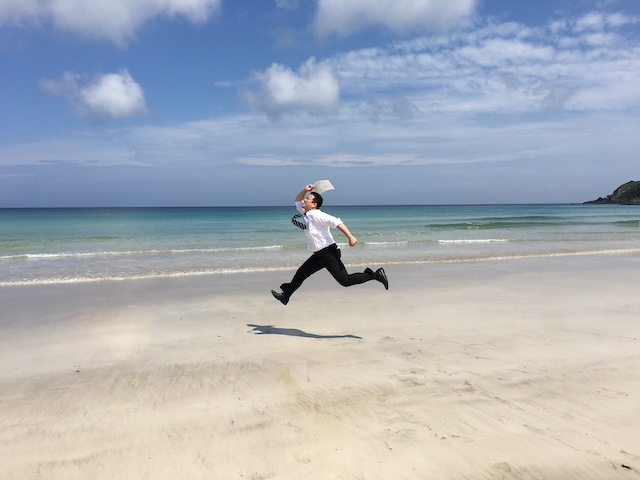 新卒|上場直後の急成長中ベンチャー【ホテル・旅館など観光地の人材課題へコンサル営業】写真 1