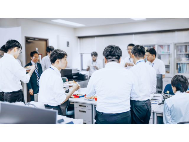 【第二新卒・既卒歓迎!】研修制度が充実!未経験から募集!#システムエンジニア写真 2