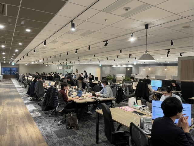 【営業職｜初任給30万円】人材×ベンチャーで20代から活躍したい方募集中！写真 1