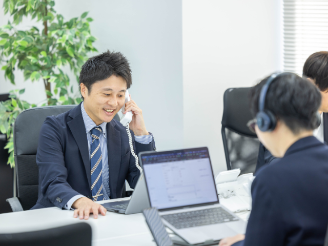 【中途営業職｜初任給27万以上】人材×ベンチャーで20代「責任者・幹部」をめざす！写真 2