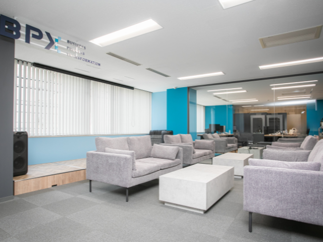 【内定まで最短1ヶ月以内！】創業2期目のマーケティングコンサル企業で圧倒的成長しませんか？写真 1