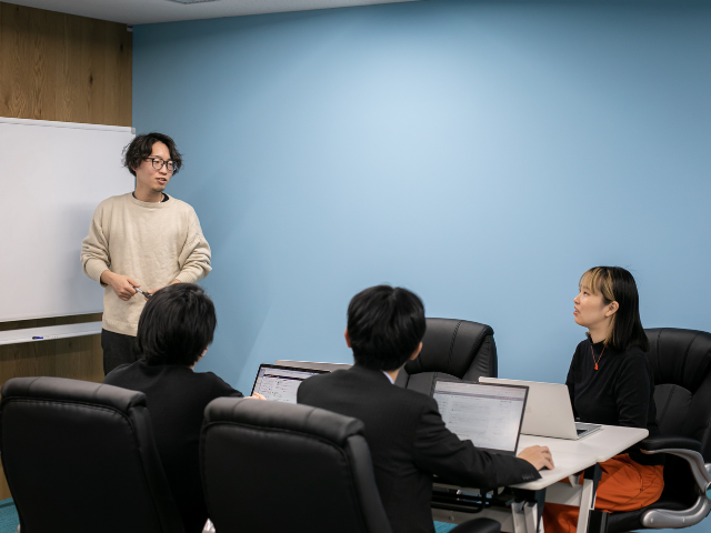 【内定まで最短1ヶ月以内！】創業2期目のマーケティングコンサル企業で圧倒的成長しませんか？写真 2