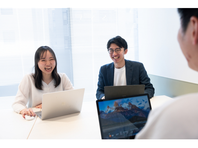 【27新卒】マーケティング・広告運用職丨圧倒的顧客ファーストで本質的課題解決ができます写真 1