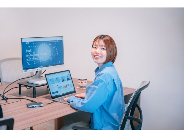 【新卒】圧倒的顧客ファーストで本質的課題解決♢年休128日♢週2在宅♢月給25万～写真 1