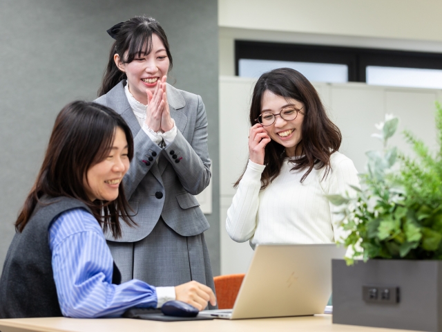 【名古屋｜新卒｜総務】企業や組織の運営に必要な事務業務を総合的に管理し、円滑な業務遂行をサポート◎写真 2