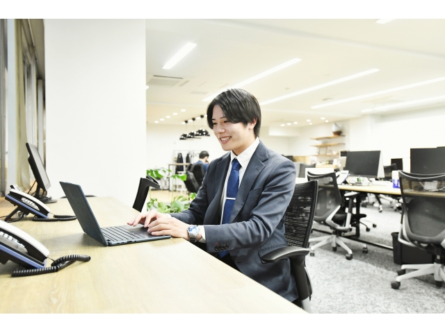 【法学部限定】いま行きたい注目企業100社！社会課題を解決する成長企業でコンサル・営業・マーケ募集！写真 1