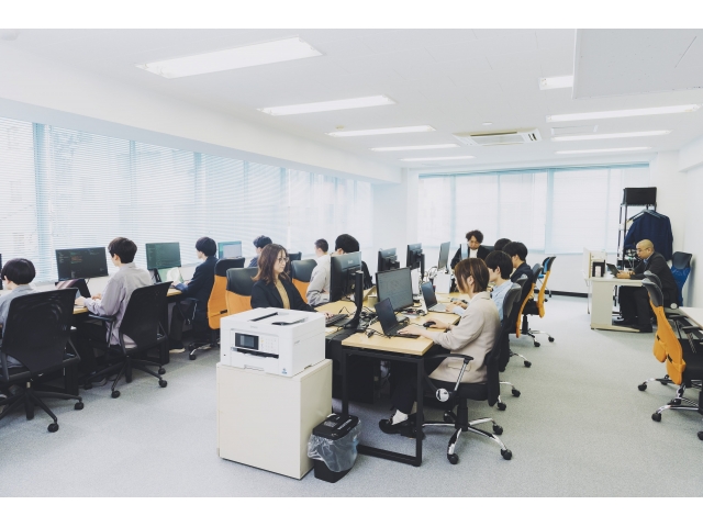 【新卒／システム開発×WEB制作】1年目から幅広く活躍したい方歓迎！#過去3年の新卒定着率100%写真 2