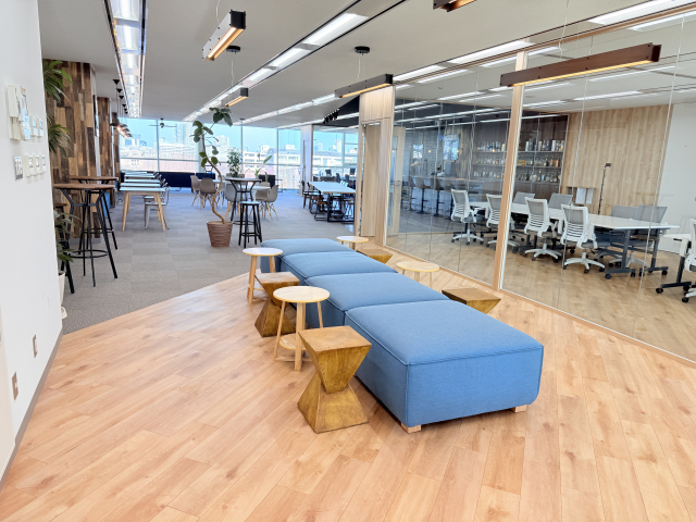 【26卒/4月入社】自社メディア提案で「採用」のきっかけをつくる企画営業（東京/転勤無し）写真 1