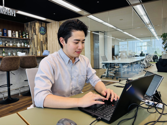 【第二新卒】自社メディア提案で「採用」のきっかけをつくる企画営業（東京/転勤無し）写真 1