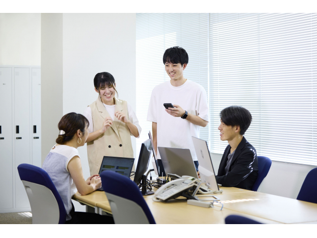 ◆【26卒対象】運用金額「43億円」達成💪 経験豊富な先輩社員と一緒に、新たな"挑戦"をしよう!写真 1