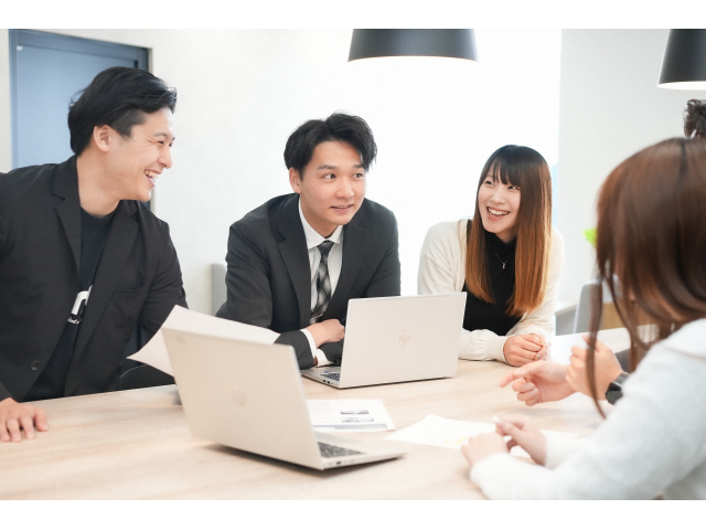 【中途】採用コンサルタント／賞与年2回／土日祝休み／若手活躍中／インセン・各種手当あり／福利厚生充実写真 1