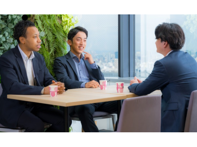 【エンジニア職（上場企業での役員候補）】自社プロダクト開発｜初年度棒600万円から社会人スタート写真 2