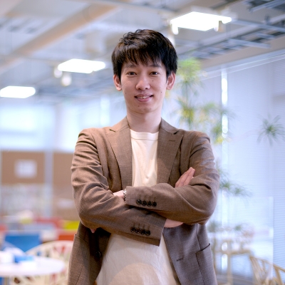増井奎介
