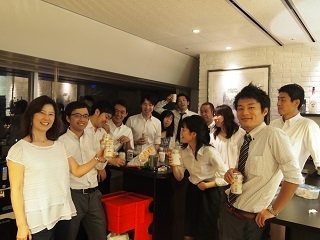 福利厚生制度の御紹介：社内ラウンジと『Happy friday!』