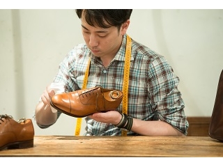 社員紹介☆NO1　靴が大好き☆　誰かに似ている！？