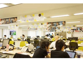 葬儀社とは思えない！？社内風景