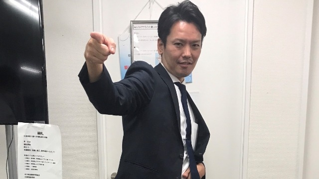 プランナーにジョジョ立ち写真を依頼した