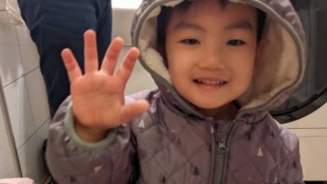 雪が降り始めた、、、