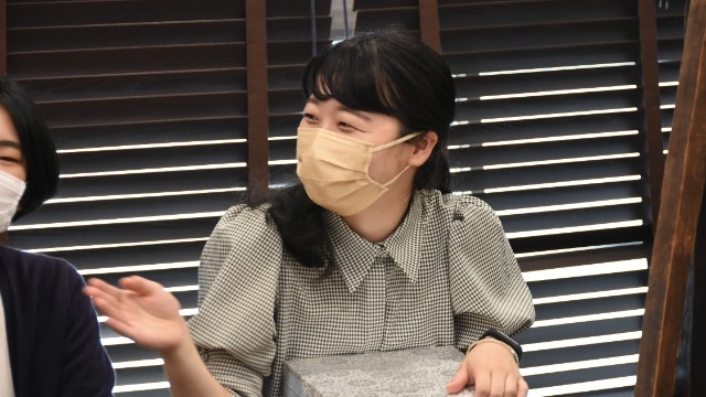 改めて採用担当の山野内です