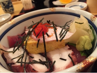 ＜＜ おすすめ！美味しいグルメ ＞＞海鮮丼