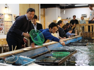 まさかの釣船！懇親会