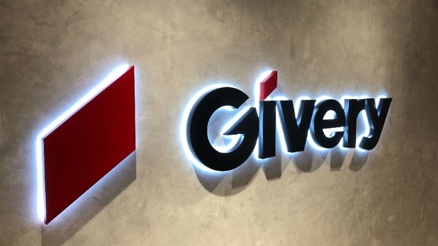 新しいギブリーのオフィスは「スポーツジム！？」