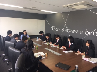 新人研修はじまってます