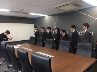 新人研修では・・・