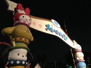 夜のプール（※怪談ではありません）