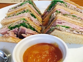 知り合いのお店