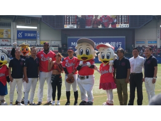 〖9/9ライブズスペシャルデー　RENA選手始球式〗