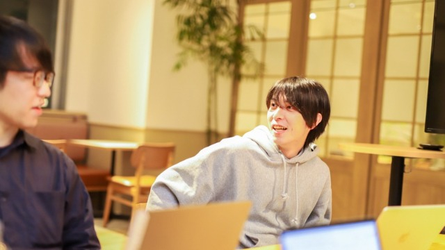 売るモノがない営業は、最難関。だからこそ、そこで得た力は“どこでも通用する武器”になる。
