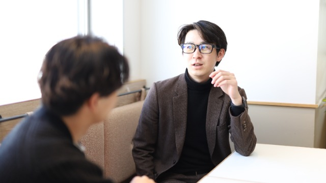 死ぬ気で働いた先でしか得られない、栄養がある。