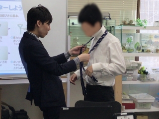 青山商事×ラブキャリアグループ♡夢のコラボ♪就活お役立ち情報(^^♪スーツ着こなし講座