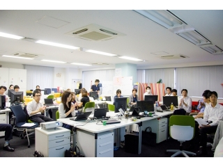 オフィス紹介　~執務エリア~