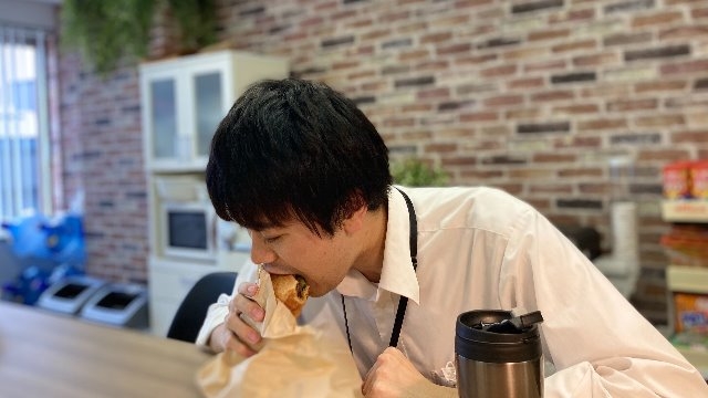 バインミーをがぶり！！