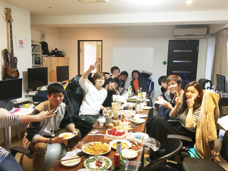 社内食事会に手抜きなし…美しいローストビーフ！